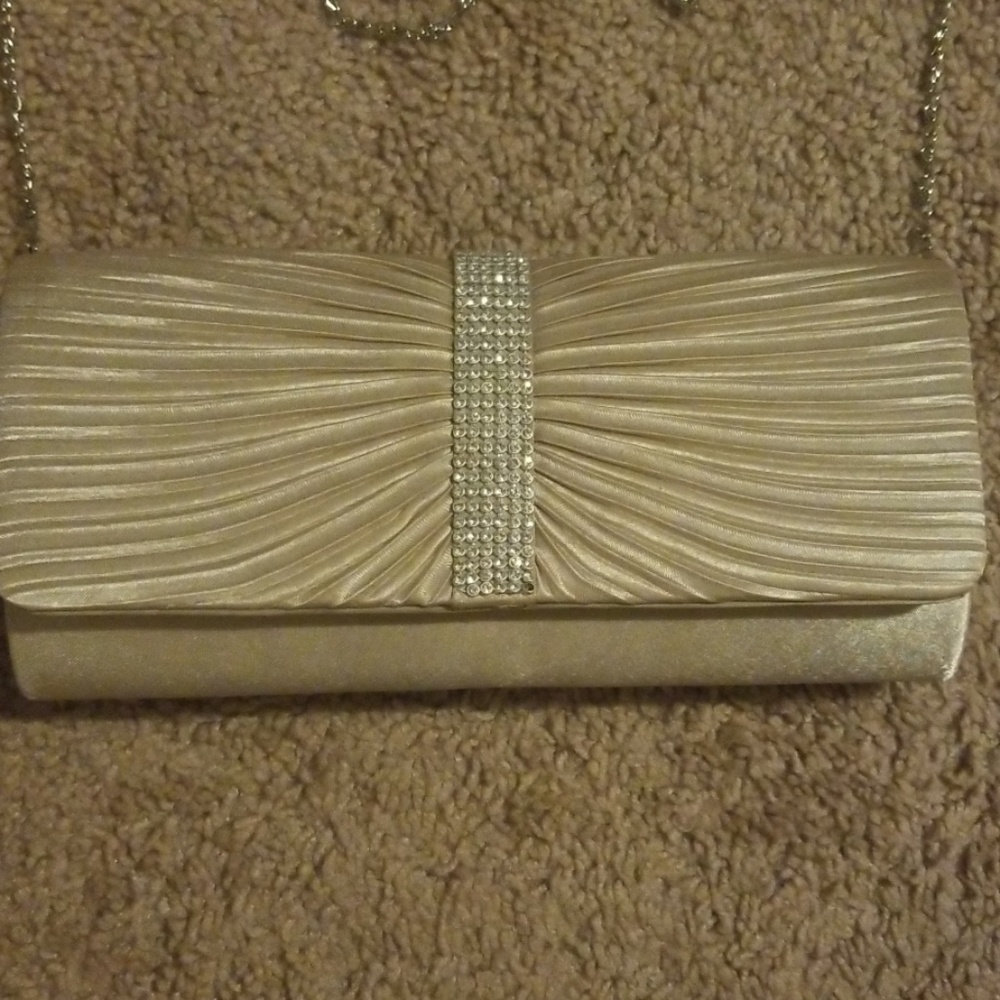 Purse - Picture 2 of 4